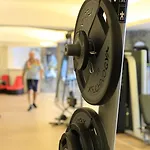 فندق شيمال ريزيدنس فندق 5*